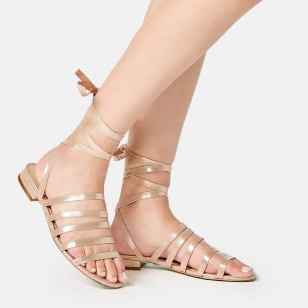 JustFab Flat Gladiator Sandals Bianche Size 7.5 Rose Gold Ankle-Tie NIB
